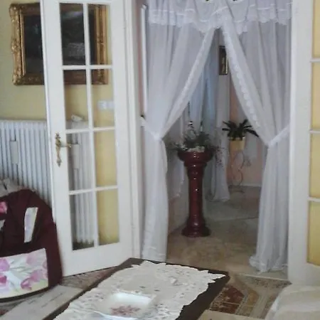 Mariann Apartmann Apartament *